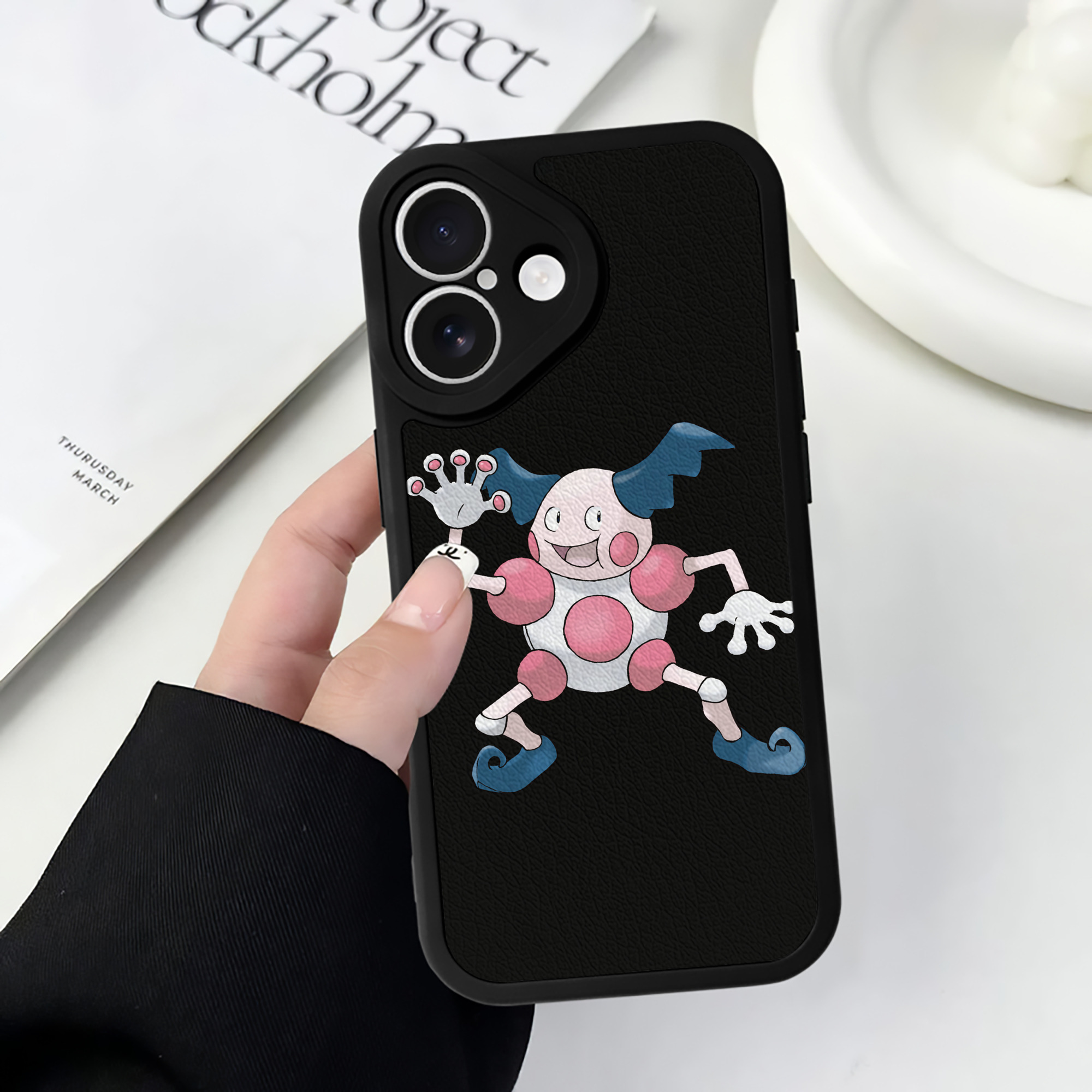 （画像用） ポケットモンスター Pokémon 【iPhone 16シリーズ対応】シリコンスマホケース（レザー調） 材質：シリコン